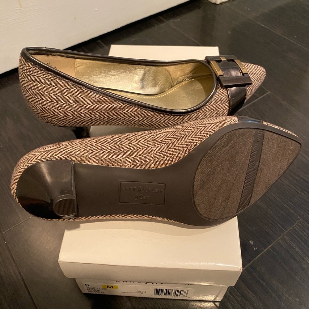 Anne Klein kitten heel shoe